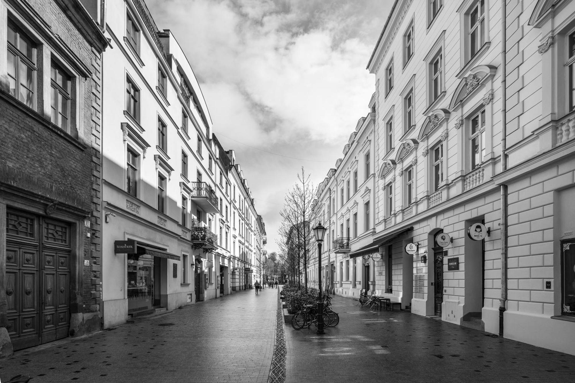 Krupnicza Modern Old Town Apartments - By Upstairs Krakow Exterior photo