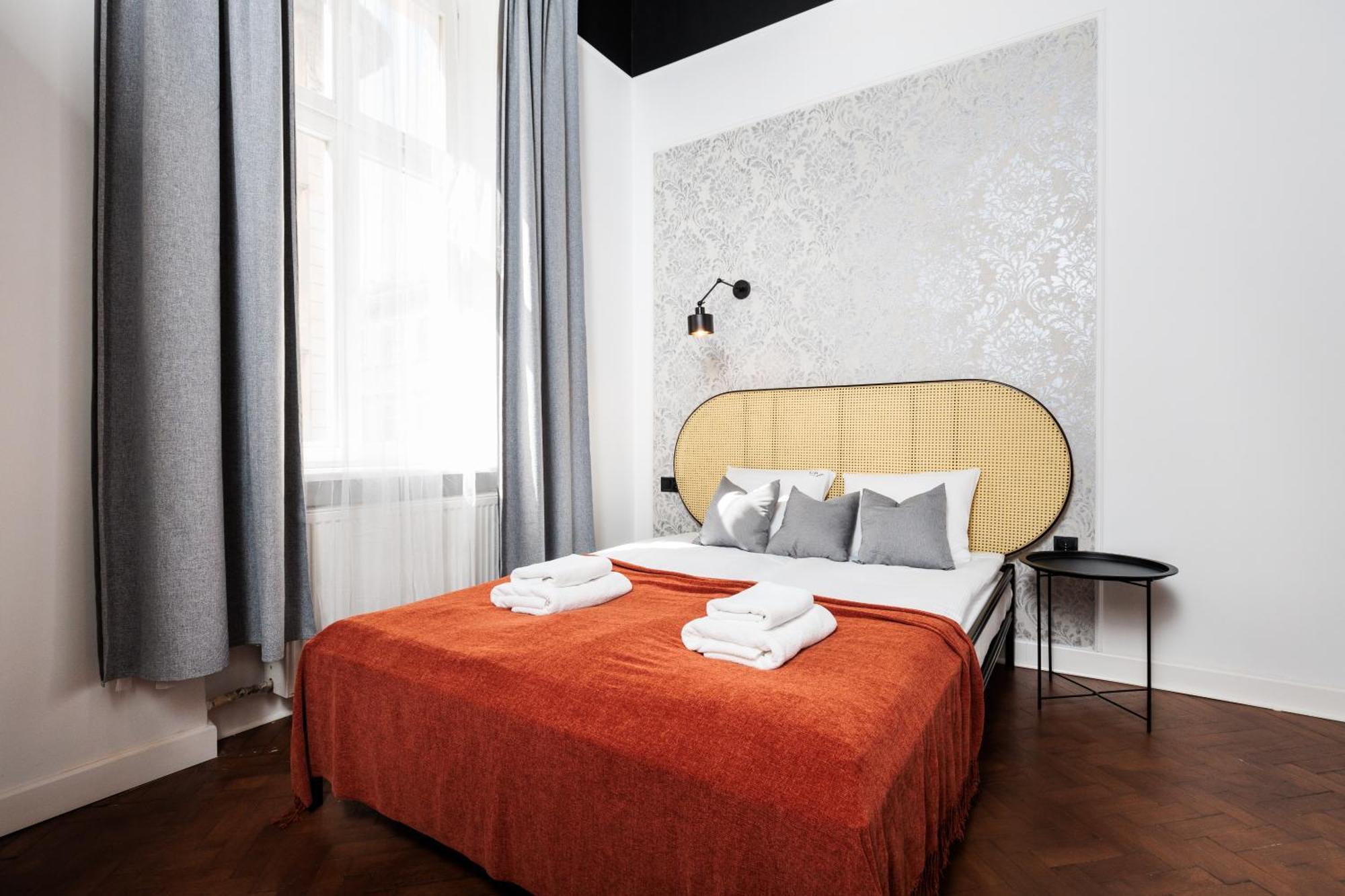 Krupnicza Modern Old Town Apartments - By Upstairs Krakow Exterior photo